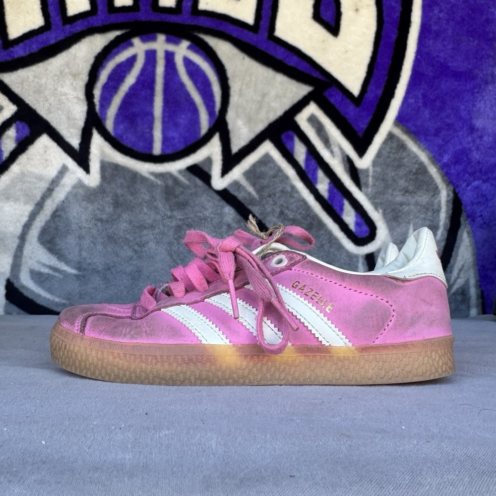 Size 1y - adidas Gazelle J 'Pink Fusion Gum' IE1115 Kids